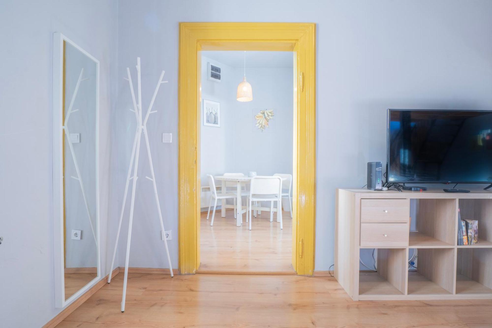 Klau10 Studio Apartment In Party District. Budapest Kültér fotó
