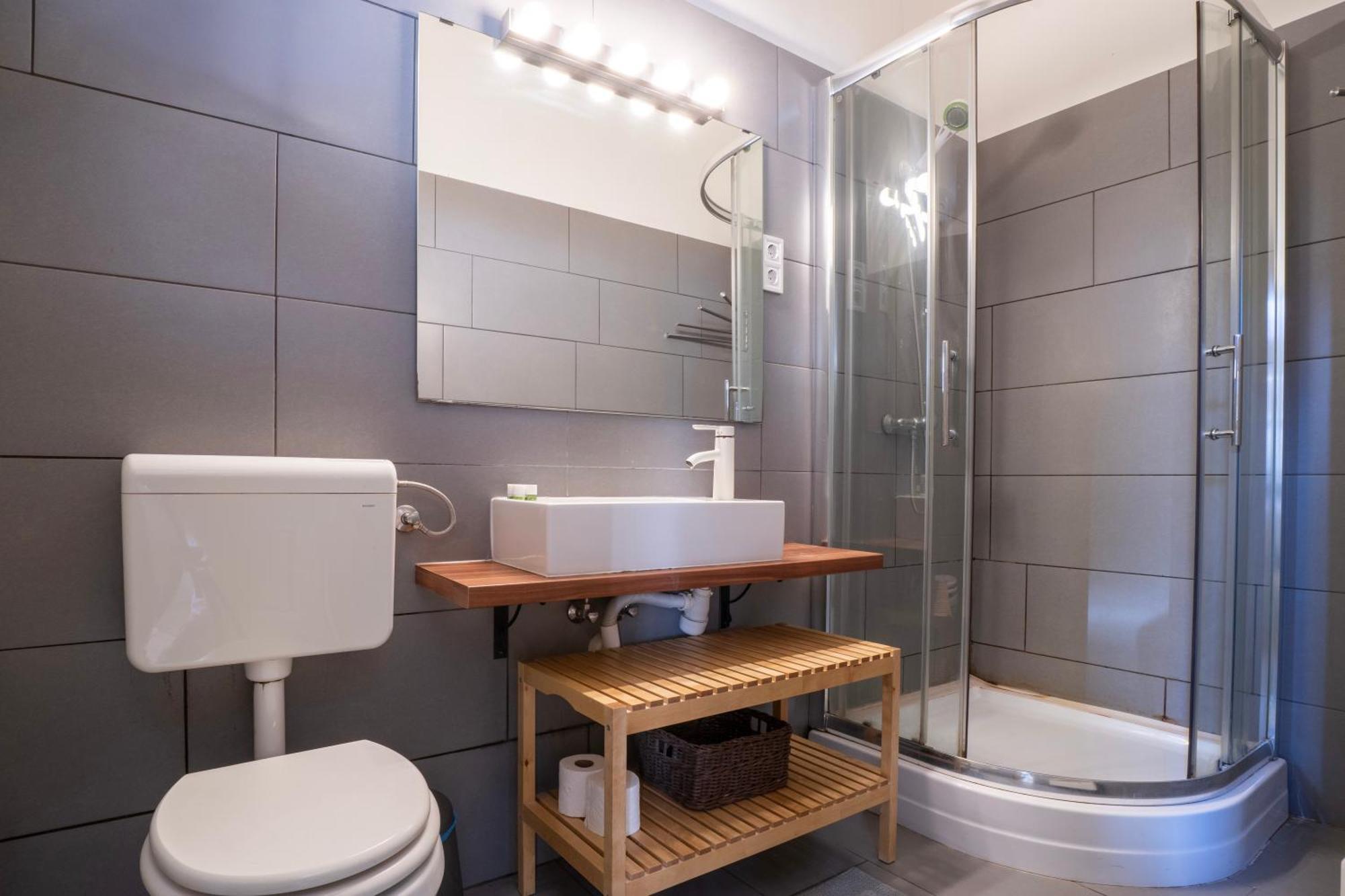 Klau10 Studio Apartment In Party District. Budapest Kültér fotó
